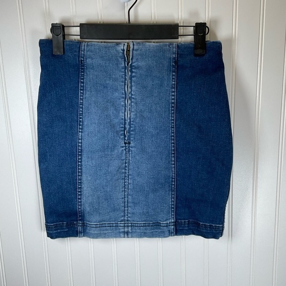 Free People two tone denim mini with back zip - Picture 3 of 3